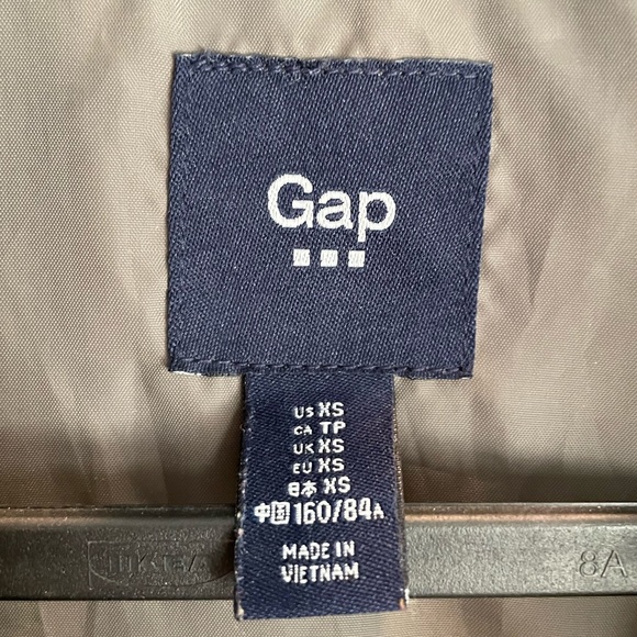 Gap quilted vest. - Picture 4 of 4